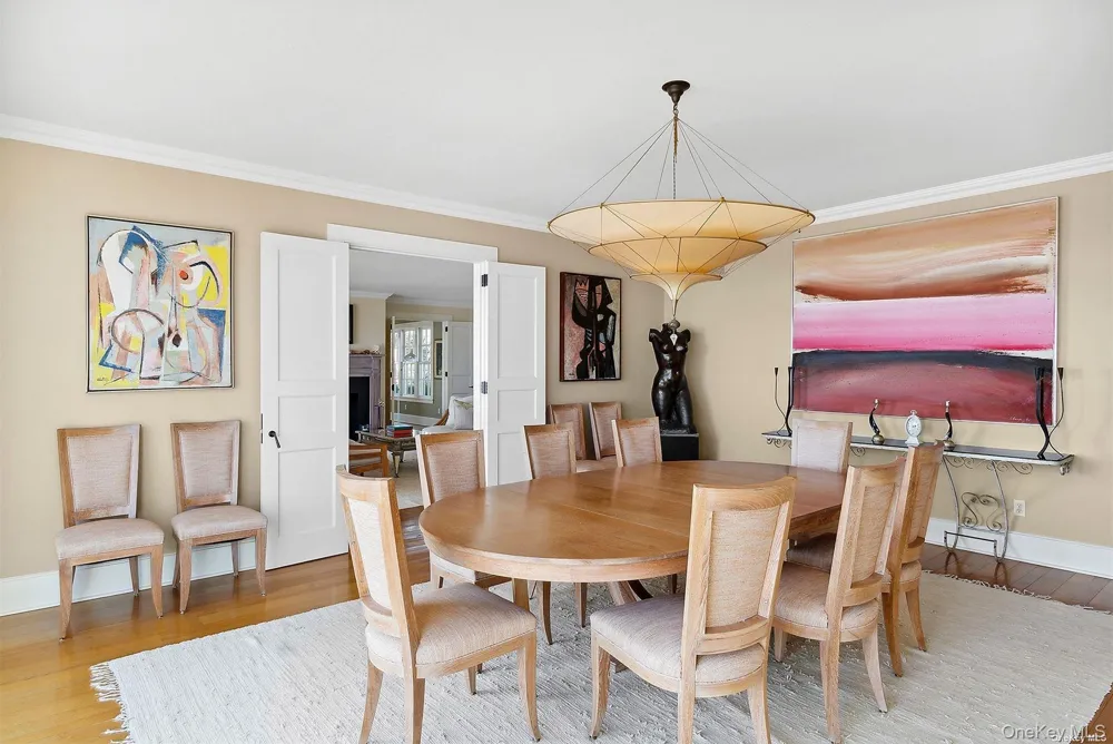165 Lily Pond Lane East Hampton, NY 11937