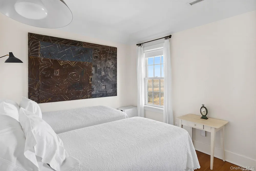 165 Lily Pond Lane East Hampton, NY 11937