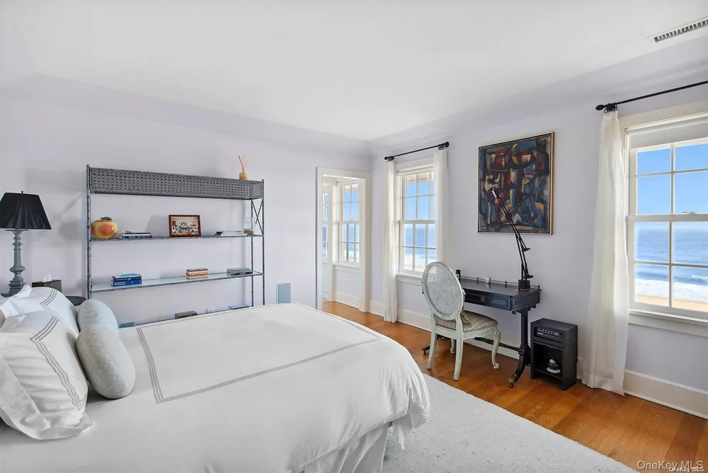 165 Lily Pond Lane East Hampton, NY 11937