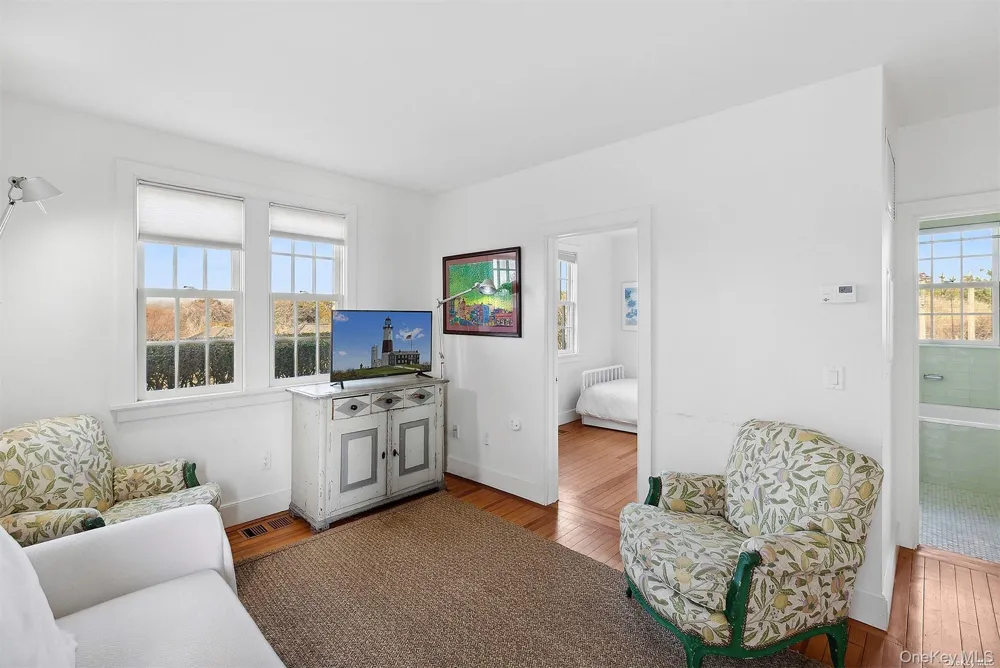165 Lily Pond Lane East Hampton, NY 11937