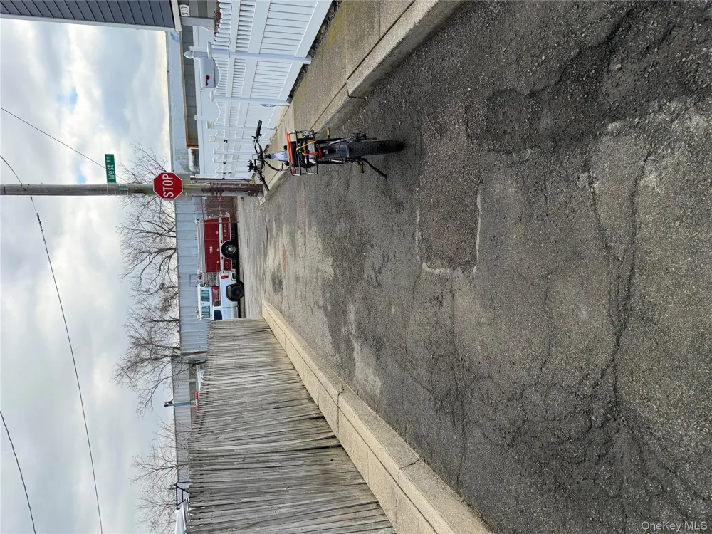 308 E 8th Road Broad Channel, NY 11693