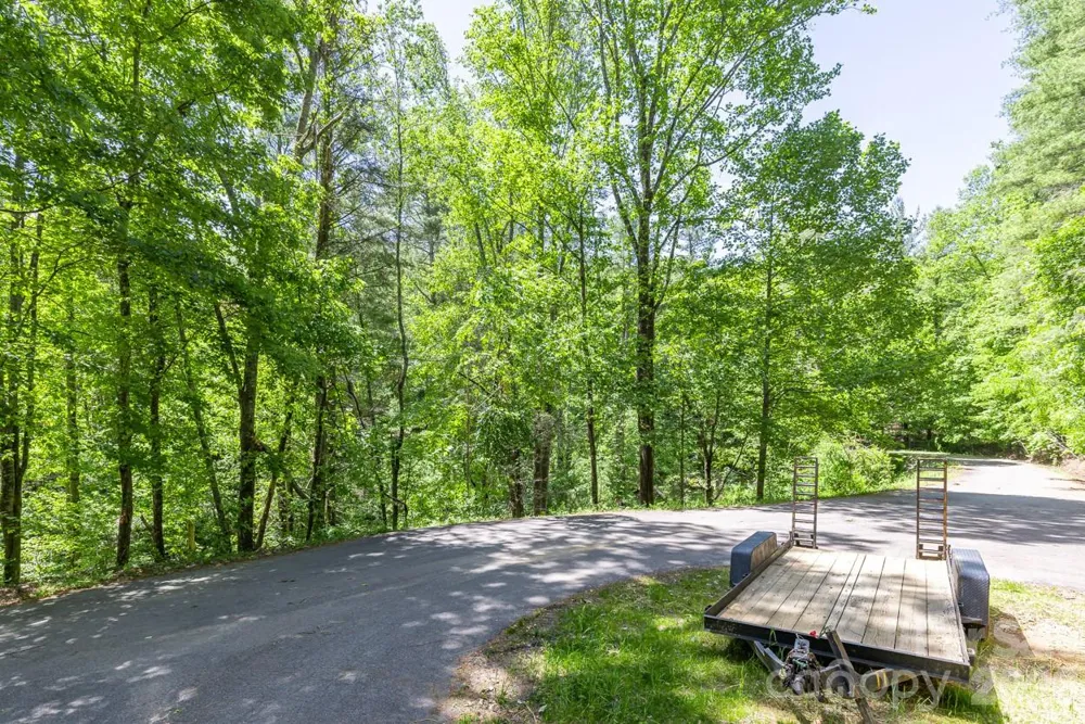 9999 River Edge Drive #2 Burnsville, NC 28714