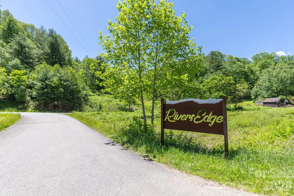 9999 River Edge Drive #2 Burnsville, NC 28714