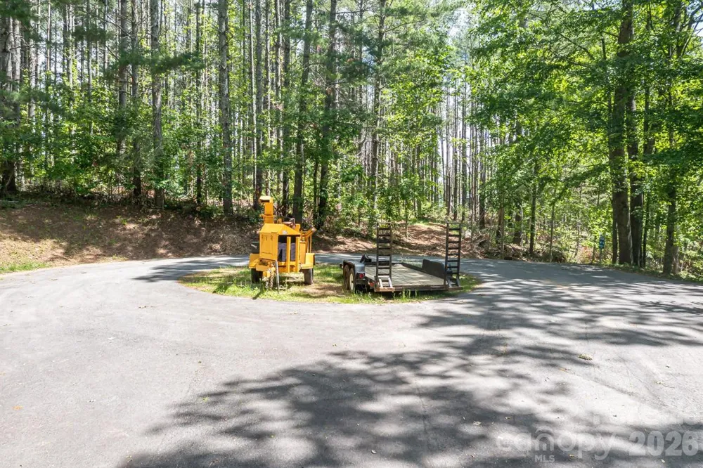 9999 River Edge Drive #2 Burnsville, NC 28714