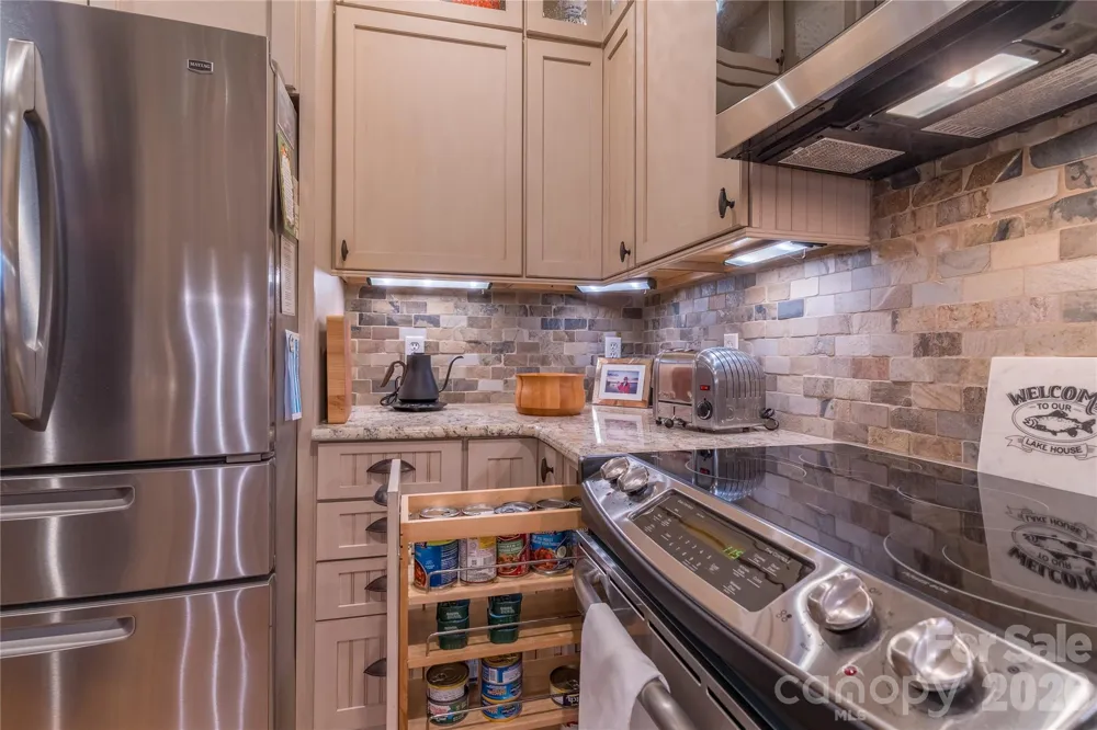 1113 Torrence Circle Davidson, NC 28036