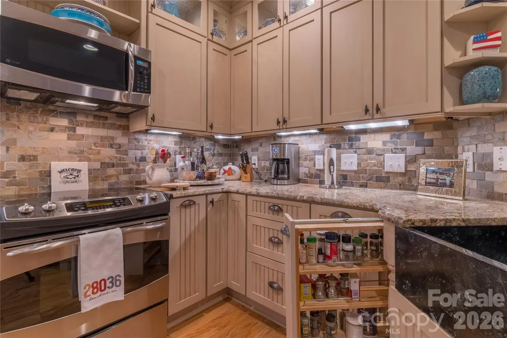 1113 Torrence Circle Davidson, NC 28036