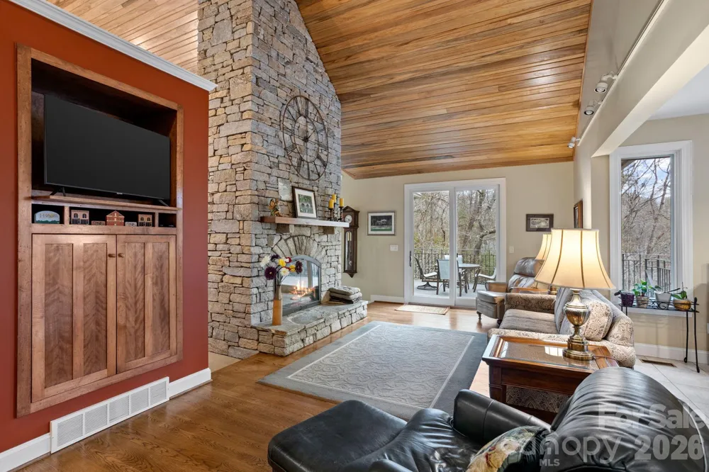 175 Overlook Drive Flat Rock, NC 28731