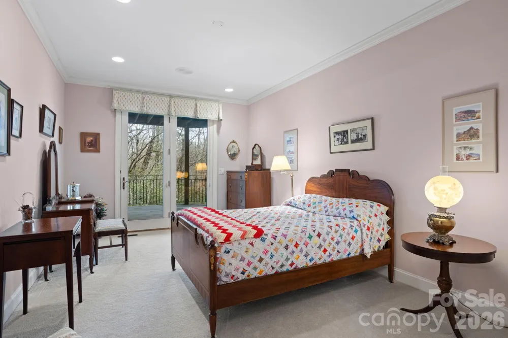 175 Overlook Drive Flat Rock, NC 28731