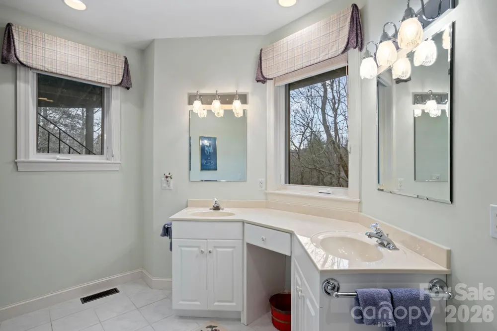 175 Overlook Drive Flat Rock, NC 28731