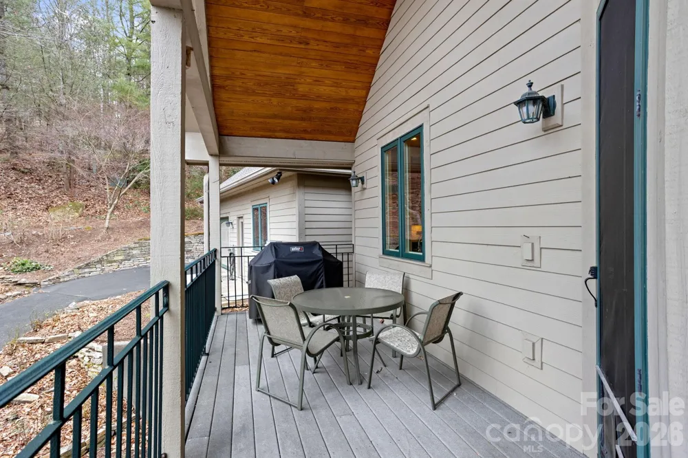 175 Overlook Drive Flat Rock, NC 28731