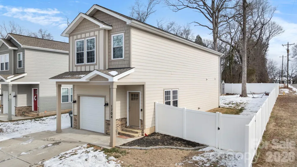 1704 15th Street Place NE