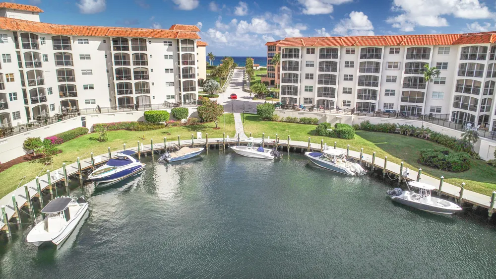 2871 Ocean Boulevard #R248