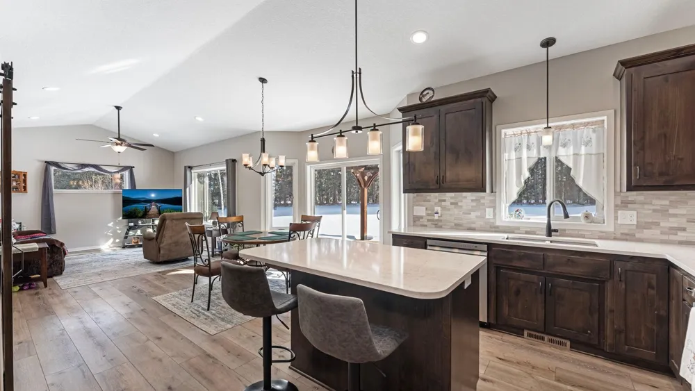 1400 Carriage Hill Drive Hinckley, MN 55037