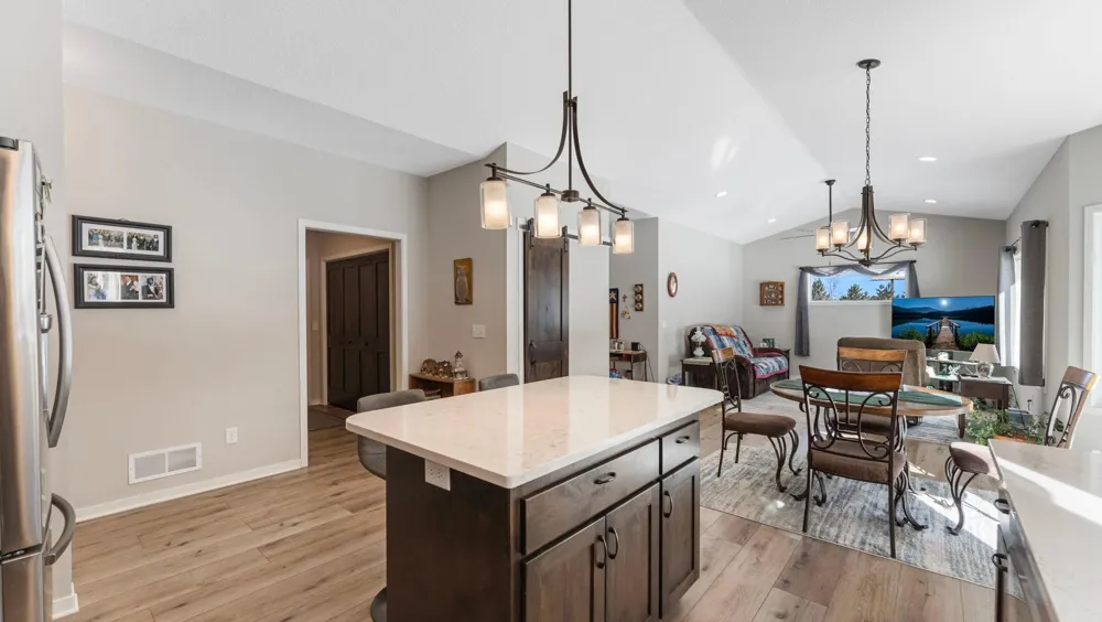 1400 Carriage Hill Drive Hinckley, MN 55037