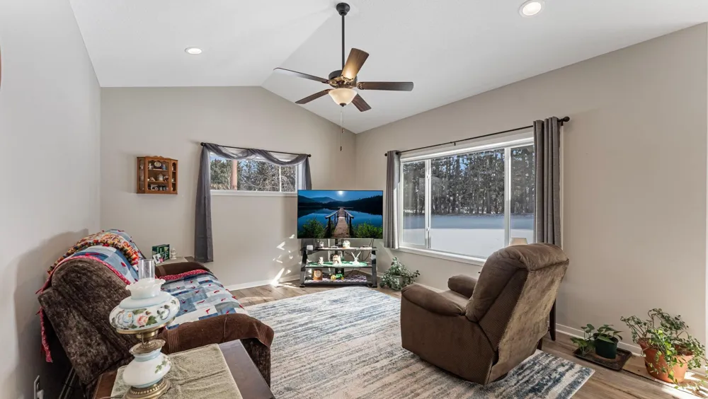 1400 Carriage Hill Drive Hinckley, MN 55037