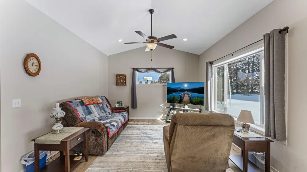 1400 Carriage Hill Drive Hinckley, MN 55037