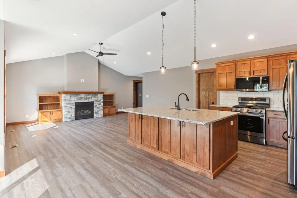 1635 72nd Avenue Hammond, WI 54015