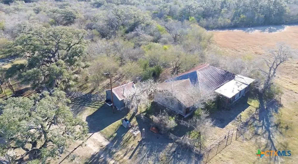 3382 E FM 1961 Goliad, TX 77963