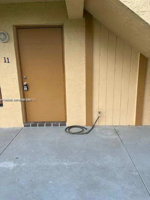 2685 W 66th St #11-20