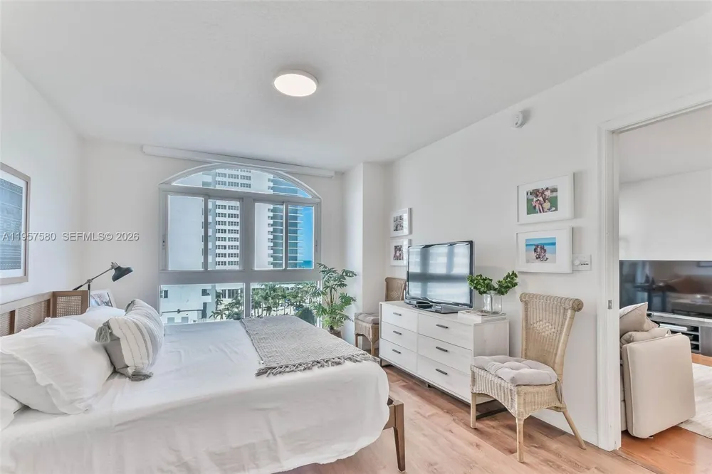 2080 S Ocean Dr #506 Hallandale Beach, FL 33009