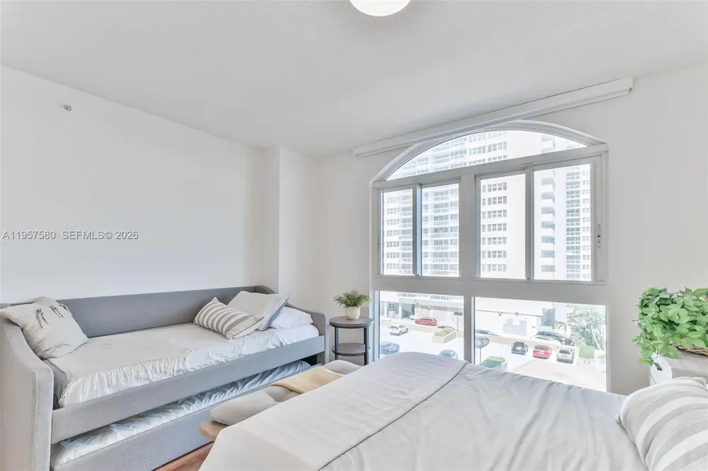 2080 S Ocean Dr #506 Hallandale Beach, FL 33009