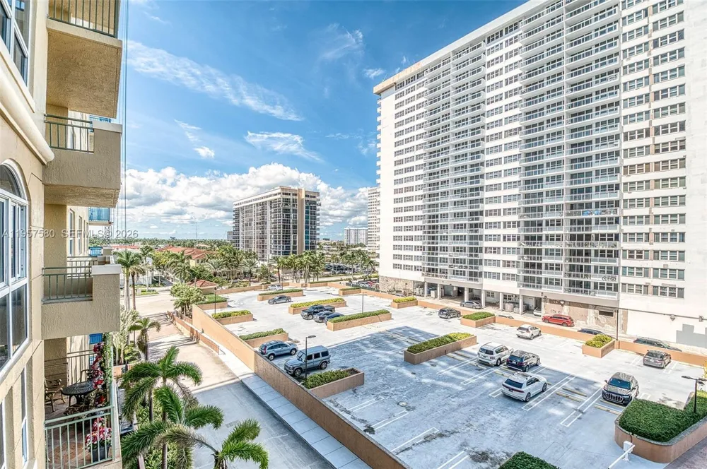 2080 S Ocean Dr #506 Hallandale Beach, FL 33009