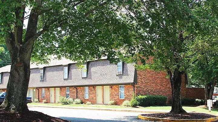 1901 Eastway Dr Charlotte, NC 28205