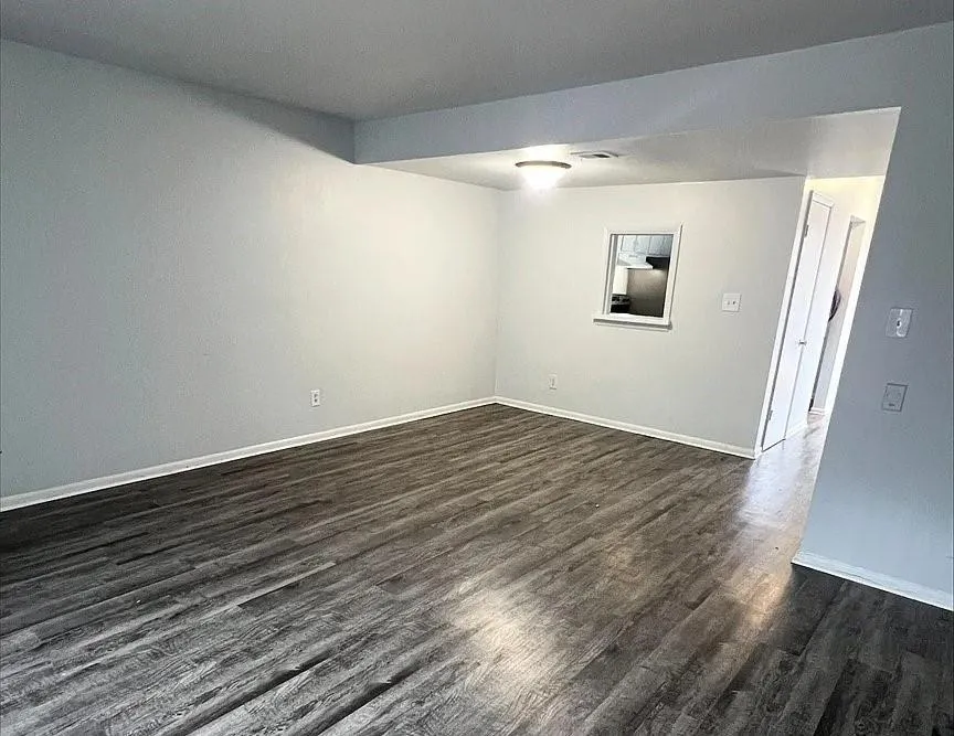 1901 Eastway Dr Charlotte, NC 28205