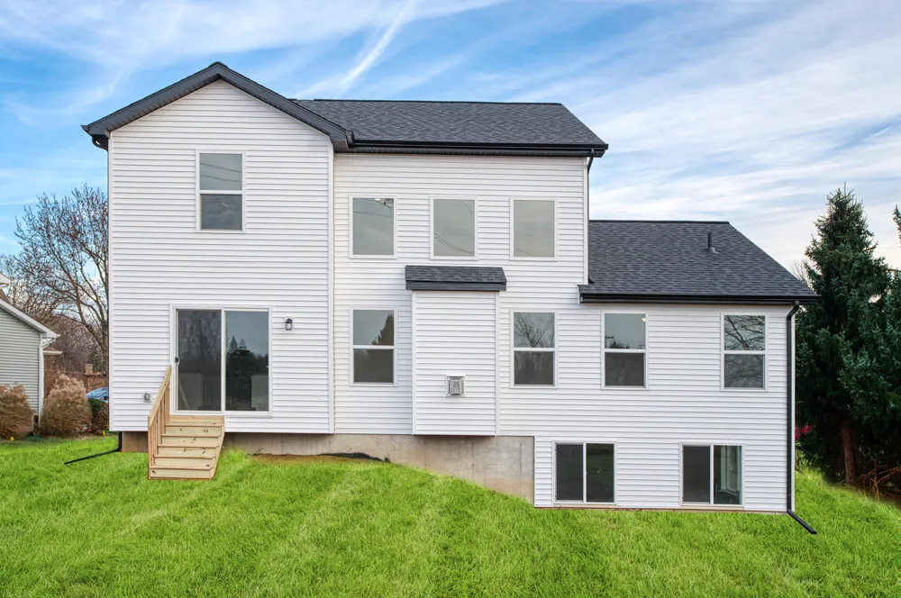 15 Pinewood Drive Grass Lake, MI 49240