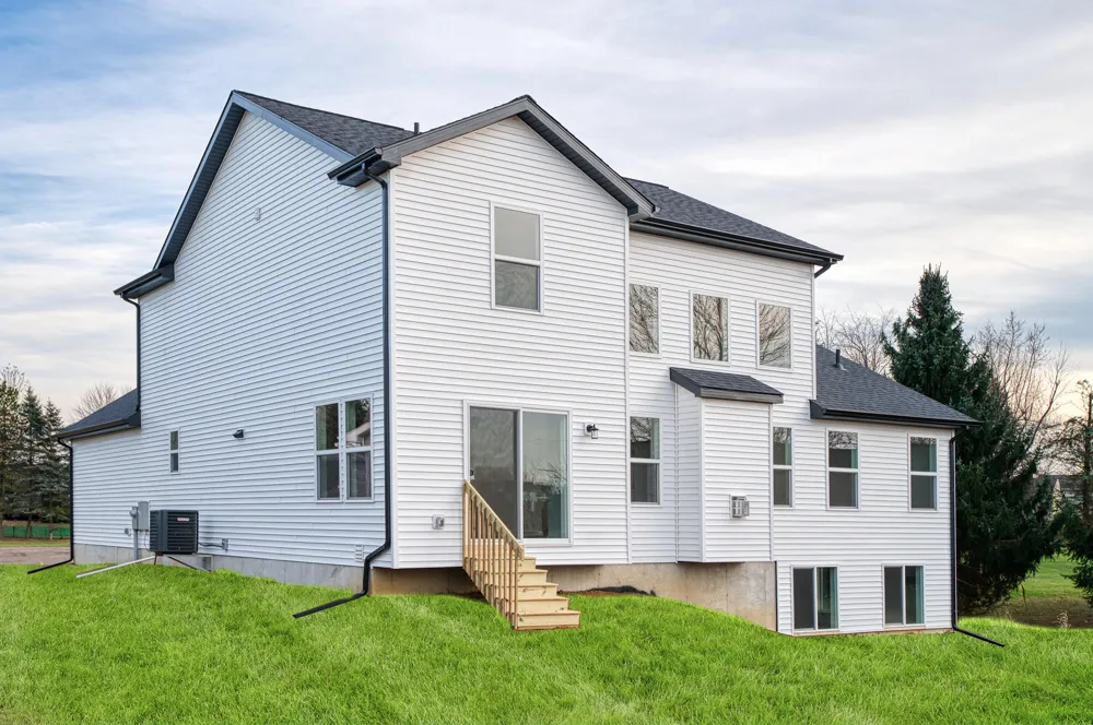 15 Pinewood Drive Grass Lake, MI 49240
