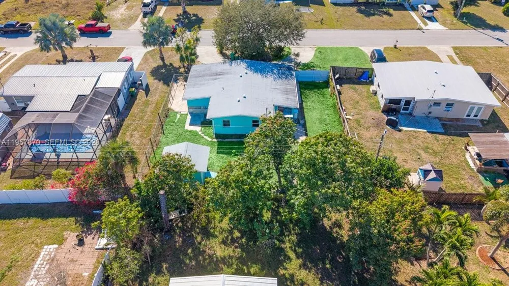 170 Poinsettia CIR NE Port Charlotte, FL 33952