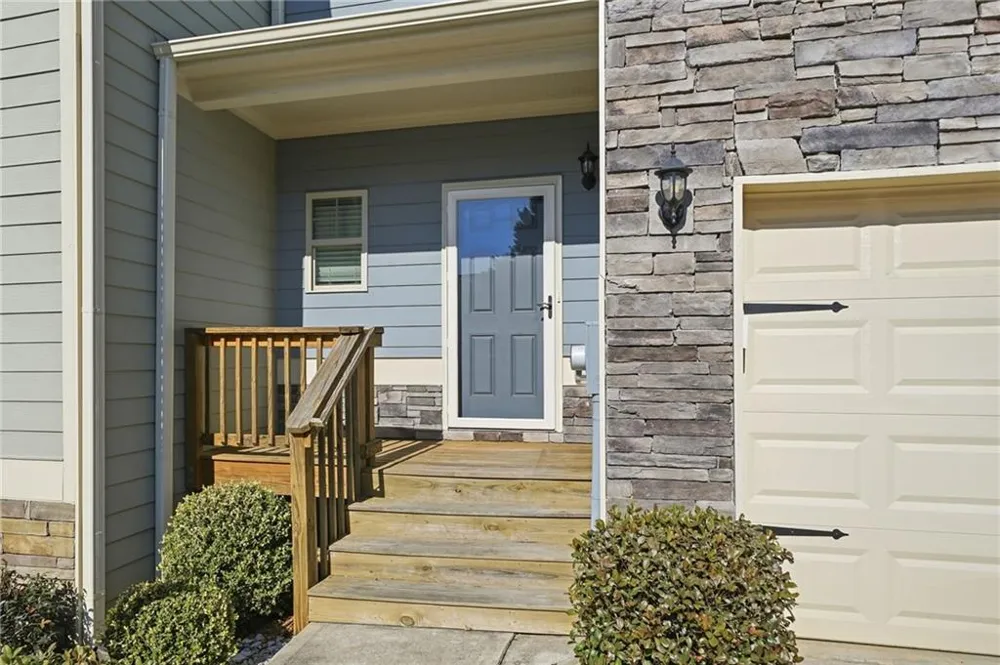 112 Spring Way Square Canton, GA 30114