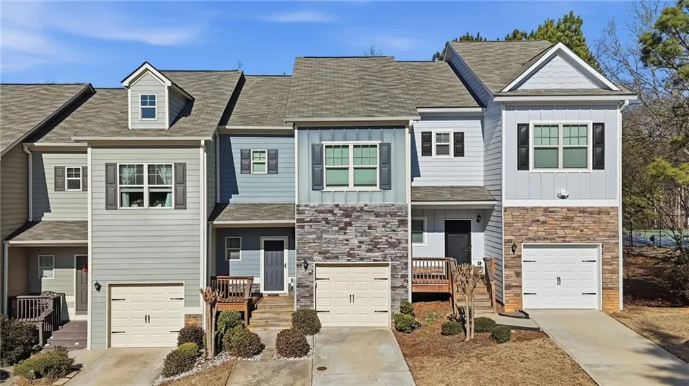 112 Spring Way Square Canton, GA 30114