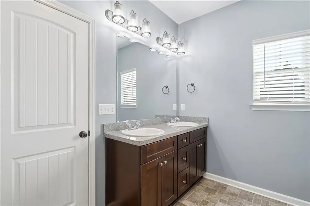 112 Spring Way Square Canton, GA 30114