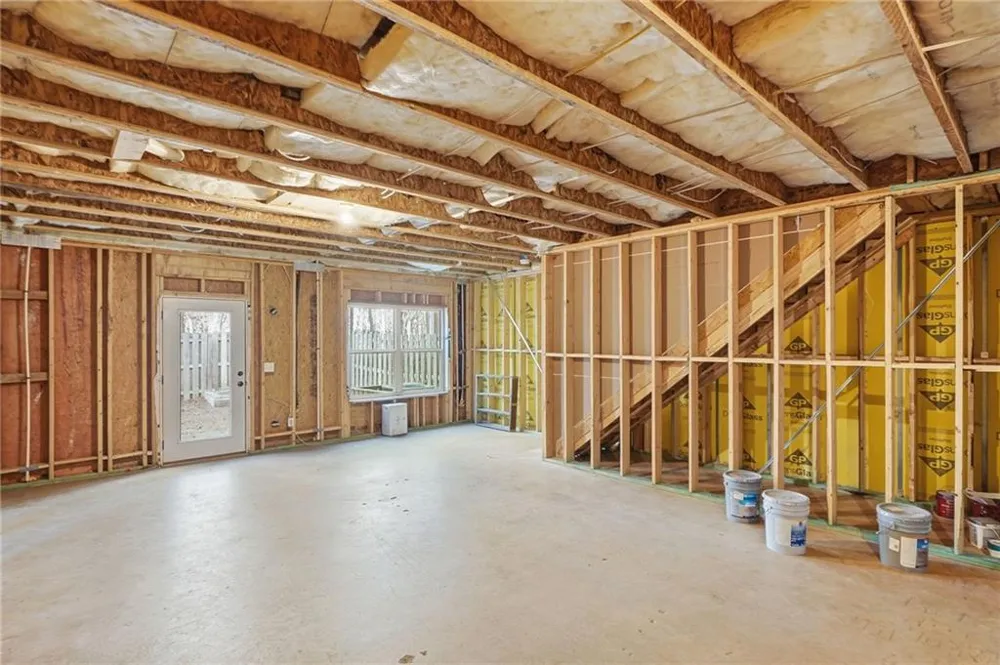 112 Spring Way Square Canton, GA 30114