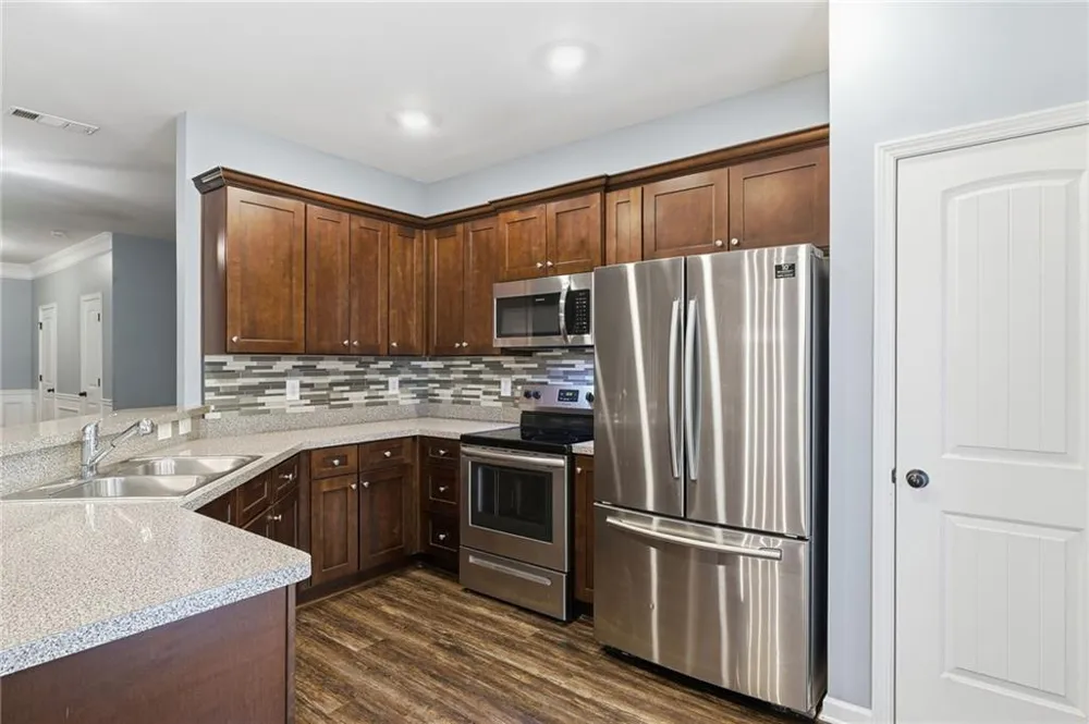 112 Spring Way Square Canton, GA 30114