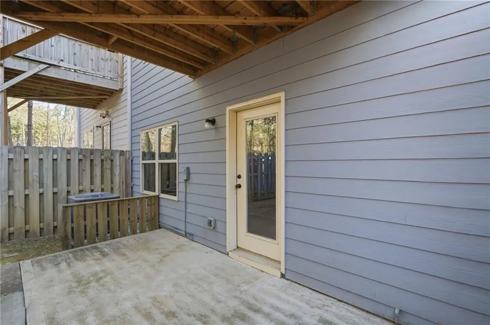 112 Spring Way Square Canton, GA 30114