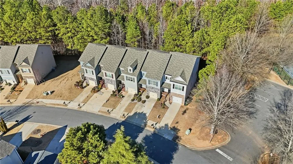 112 Spring Way Square Canton, GA 30114