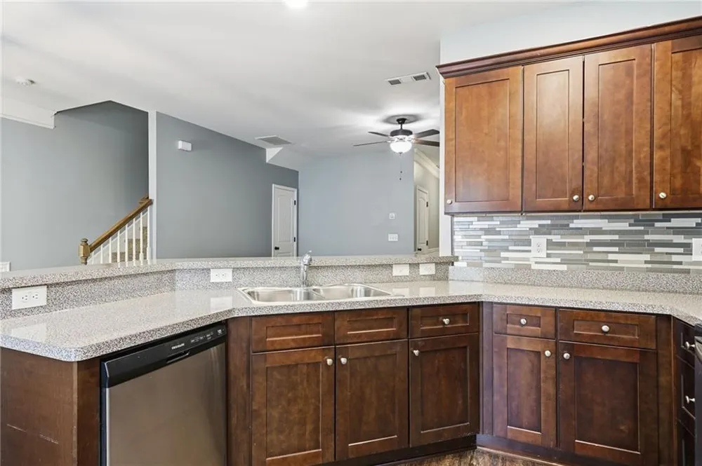 112 Spring Way Square Canton, GA 30114