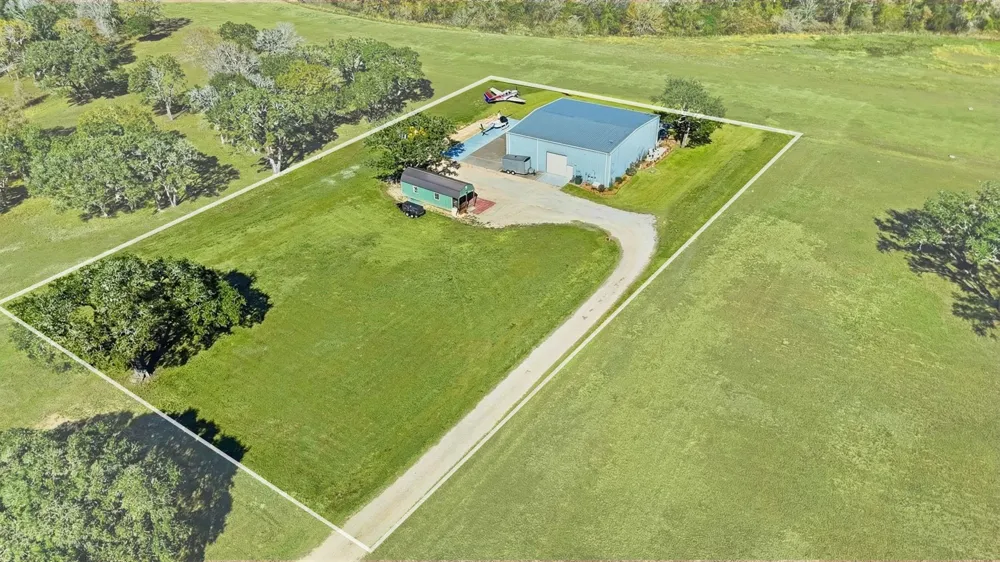 273 Stearman Drive Louise, TX 77455