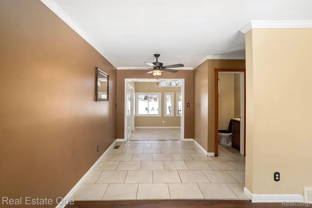 11422 Skyline Drive Fenton Charter Township, MI 48430