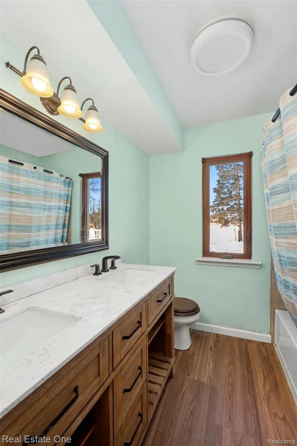 11422 Skyline Drive Fenton Charter Township, MI 48430