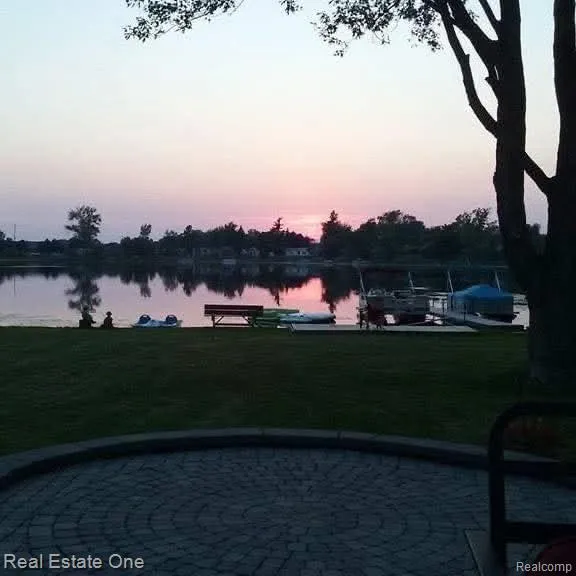 11422 Skyline Drive Fenton Charter Township, MI 48430