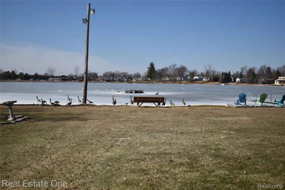 11422 Skyline Drive Fenton Charter Township, MI 48430