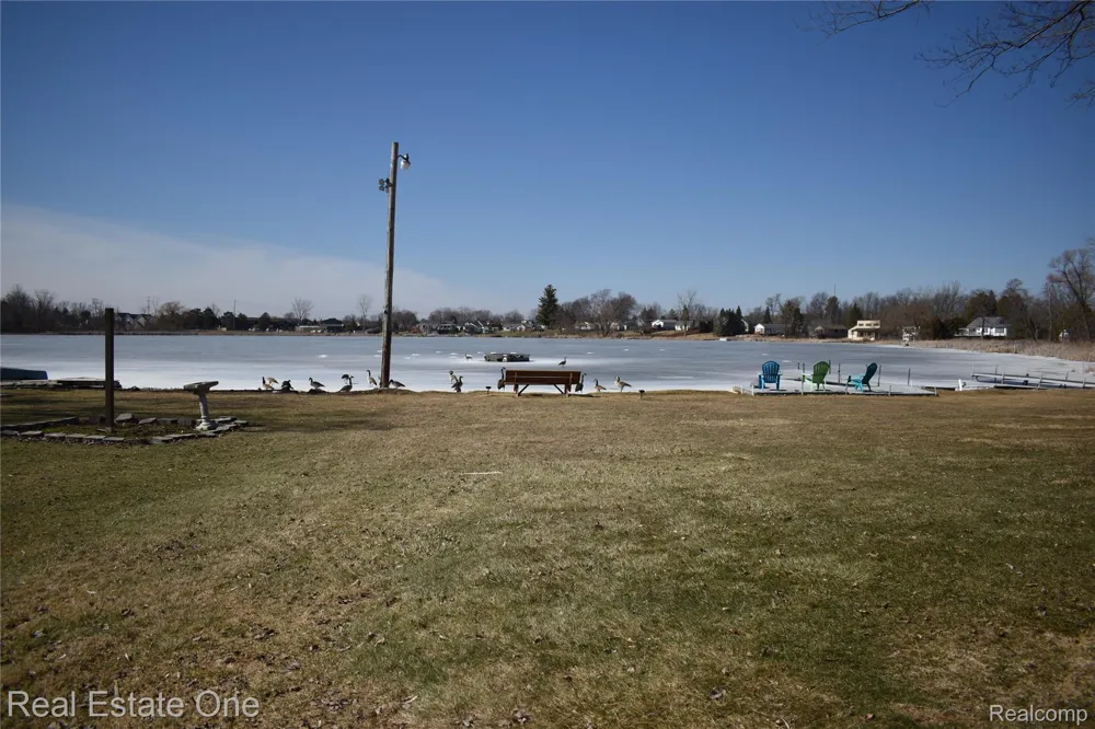 11422 Skyline Drive Fenton Charter Township, MI 48430