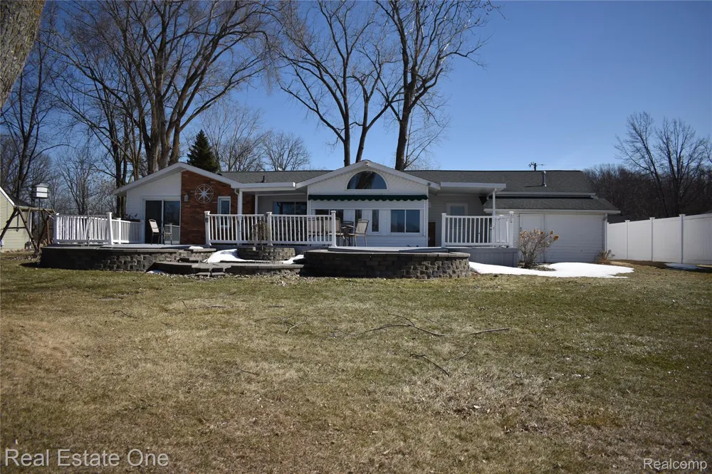 11422 Skyline Drive Fenton Charter Township, MI 48430