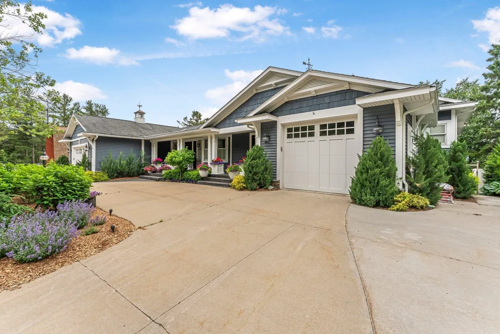 6709 E Wilderness Drive Wawatam Township, MI 49701