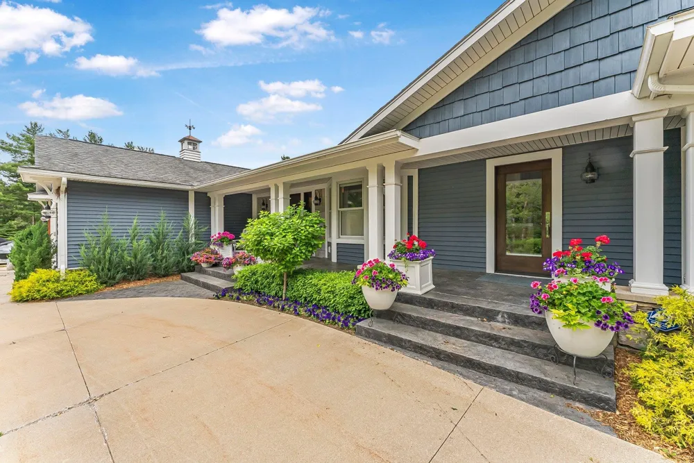 6709 E Wilderness Drive Wawatam Township, MI 49701