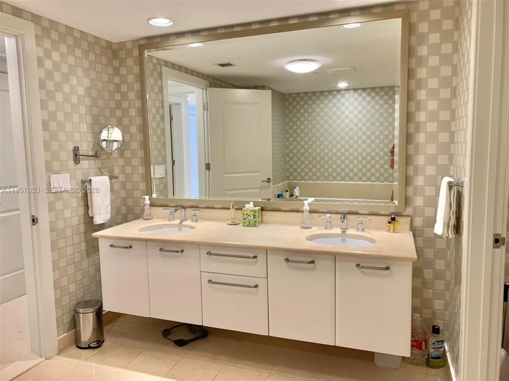 3101 S Ocean Dr #1701 Hollywood, FL 33019