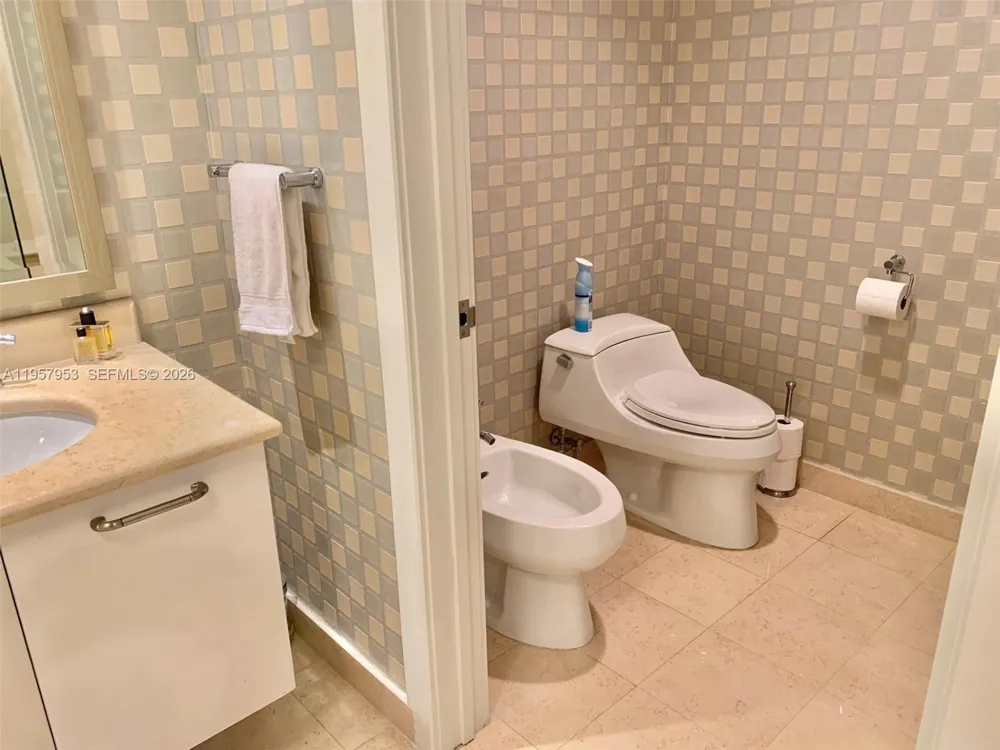 3101 S Ocean Dr #1701 Hollywood, FL 33019